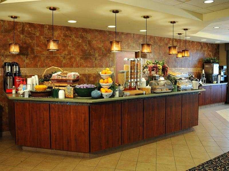 Hotel La Quinta By Wyndham Springfield Airport Plaza Einrichtungen foto