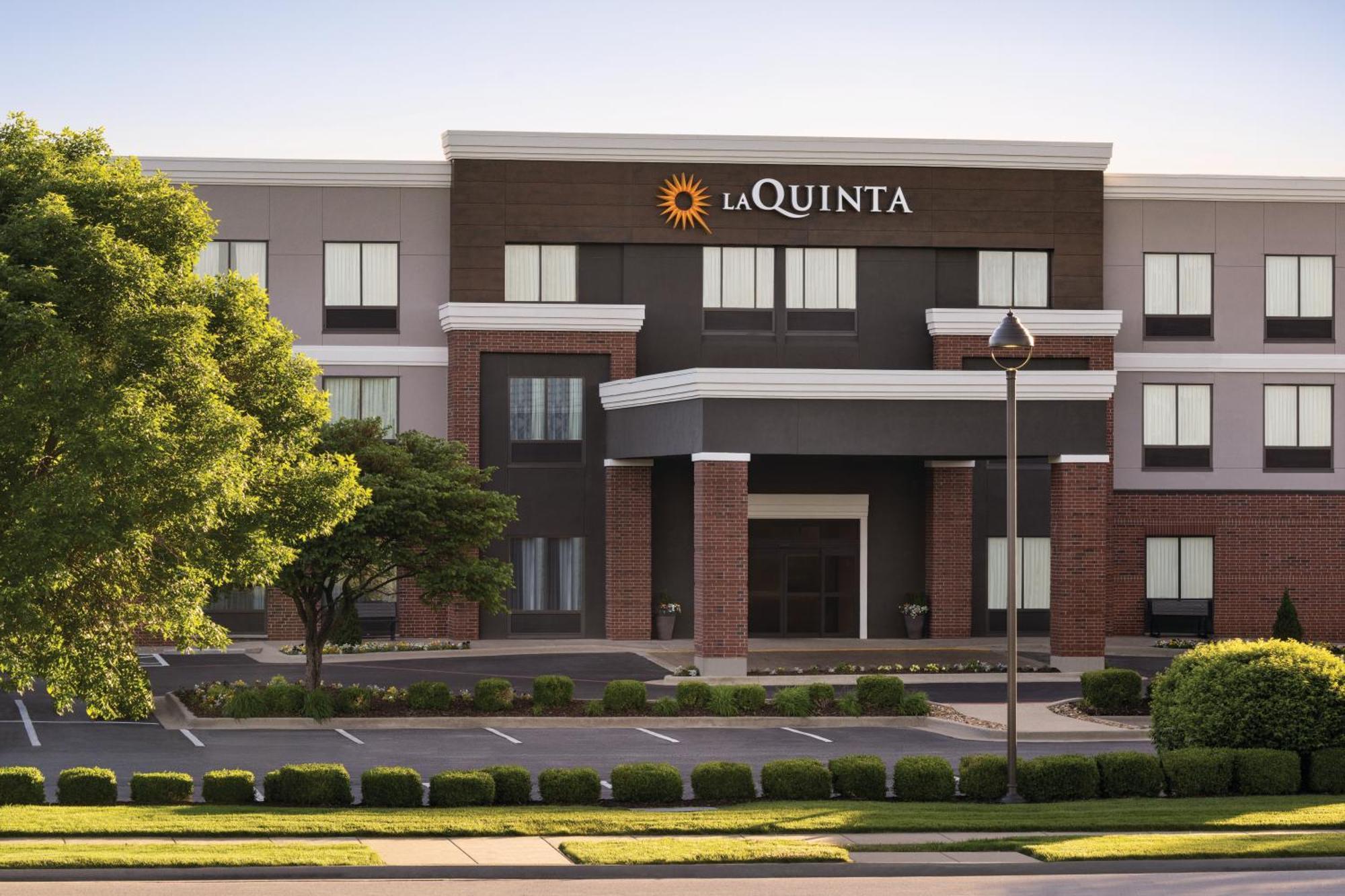 Hotel La Quinta By Wyndham Springfield Airport Plaza Exterior foto