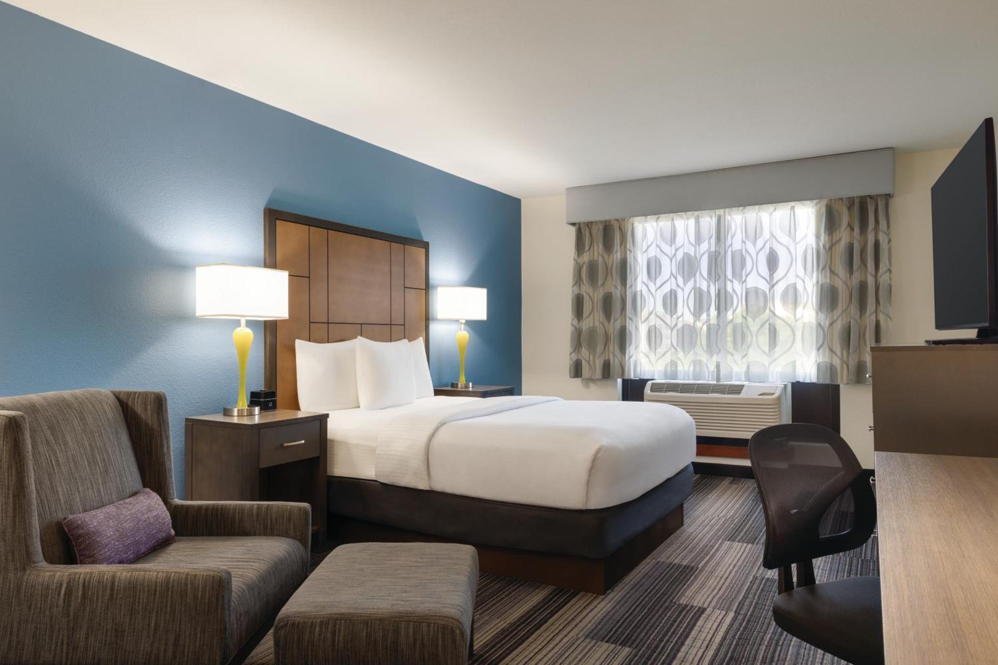 Hotel La Quinta By Wyndham Springfield Airport Plaza Exterior foto