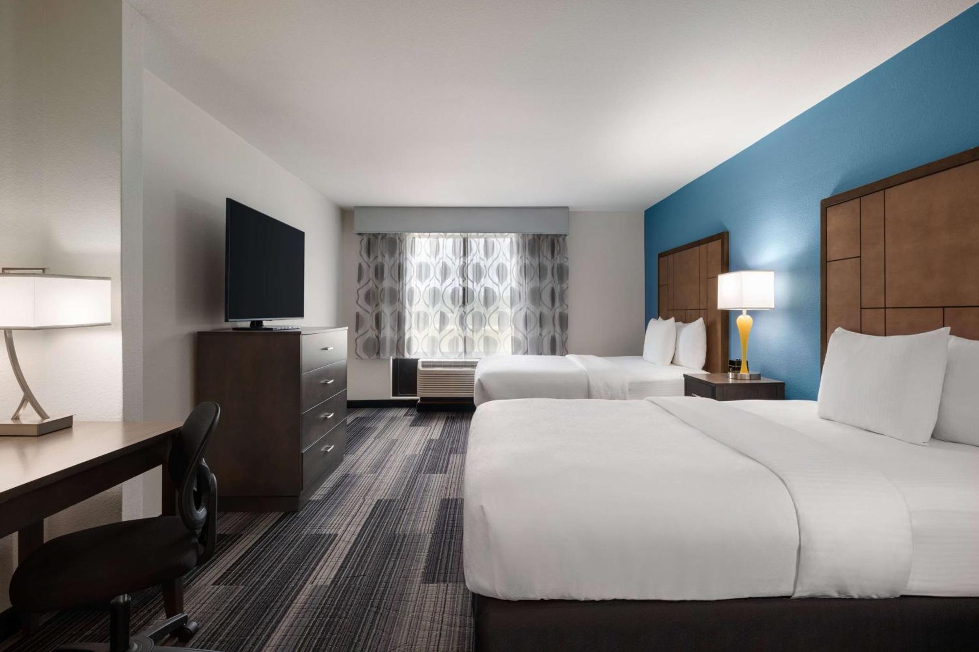 Hotel La Quinta By Wyndham Springfield Airport Plaza Exterior foto