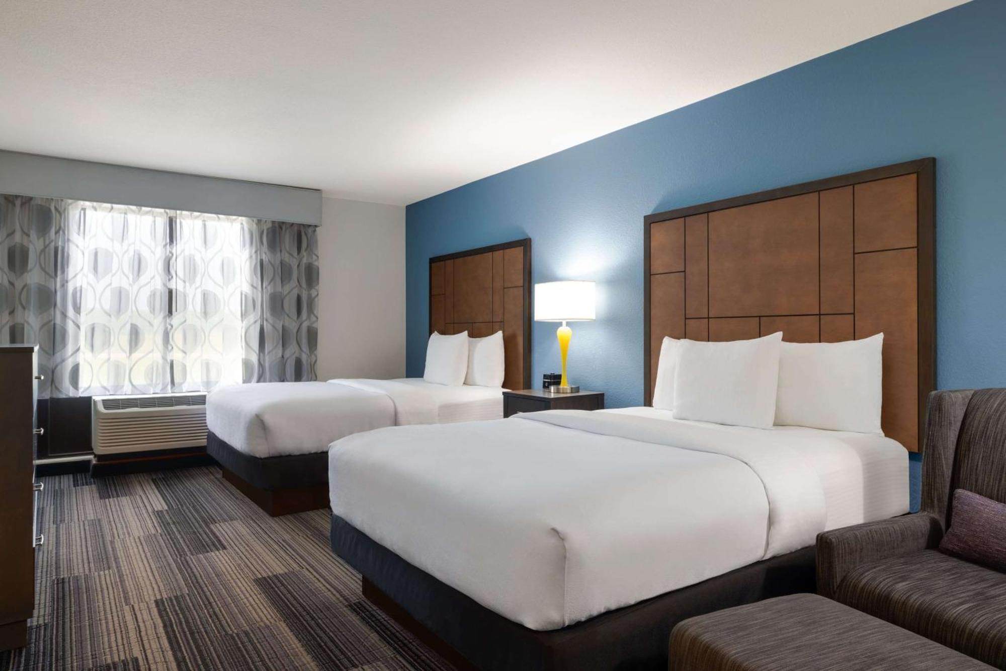 Hotel La Quinta By Wyndham Springfield Airport Plaza Exterior foto